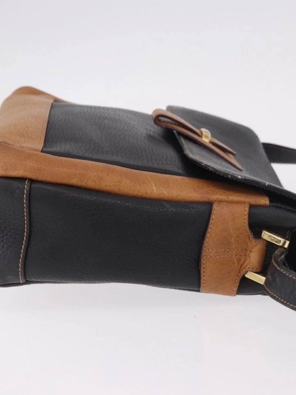 GUCCI Shoulder Bag Leather Black Gold Auth ep14739 - Picture 4 of 15